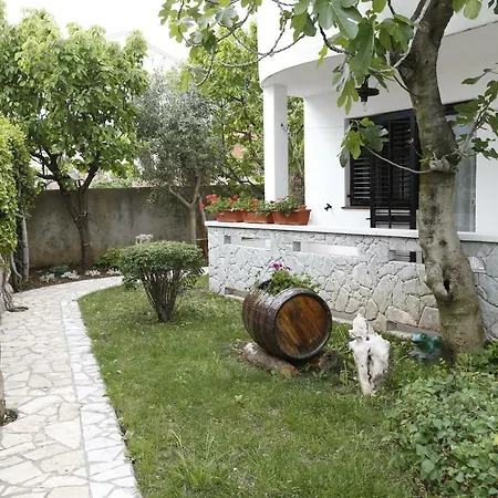 Apartments Sucur With Terrace Baška Exterior foto