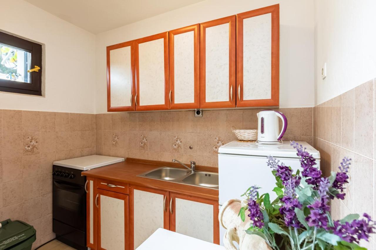 Sucur With Terrace Apartment *