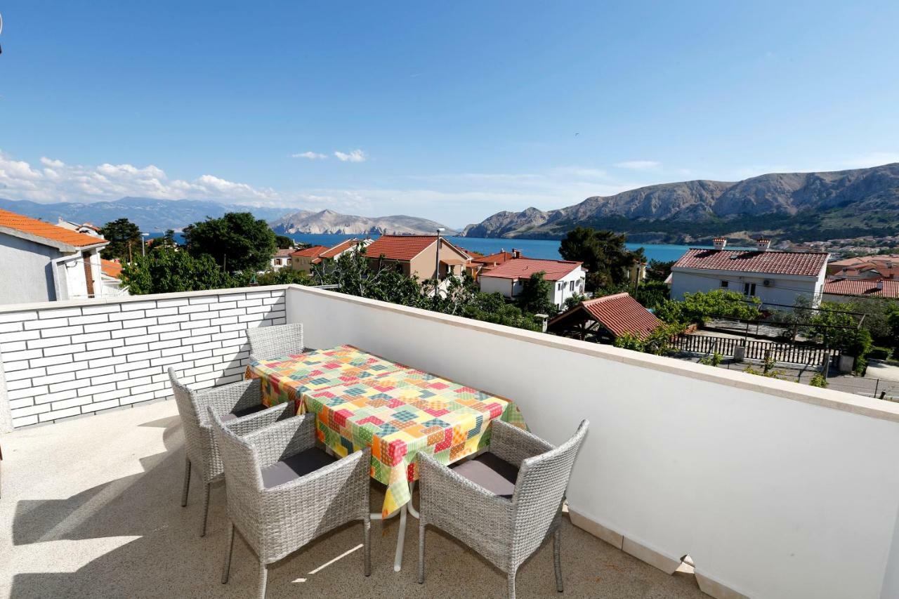 Sucur With Terrace Apartment Baška